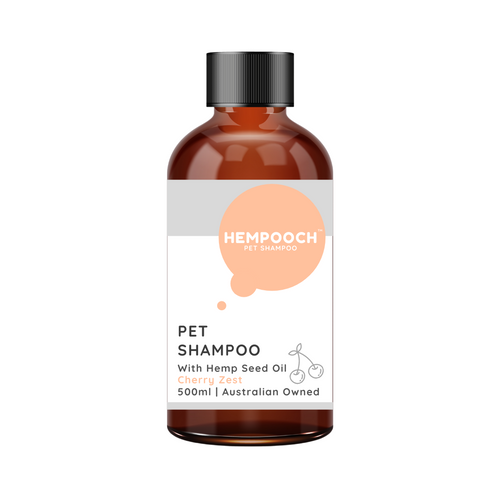 Product image of 250ml bottle of human grade pet shampoo with 100% Australian hemp seed oil